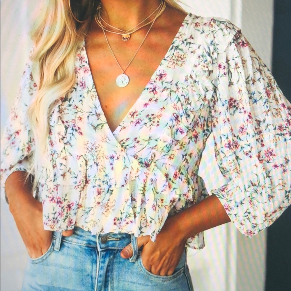 magnolia floral top